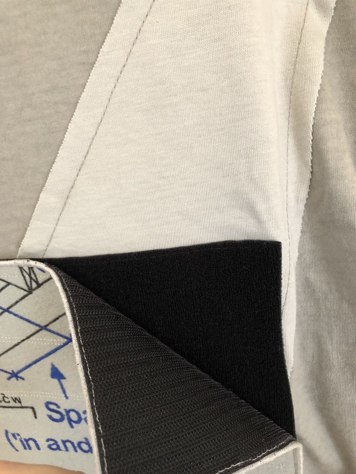 A-COLD-WALL* A Cold Wall ACW Velcro patch geometry t-shirt Size US L / EU 52-54 / 3 - 6 Thumbnail