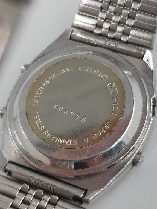 Vintage Rare Vintage Casio H104 Melody Alarm Digital Men’s Watch. 