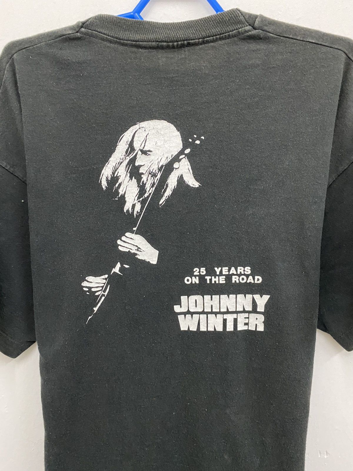 Band Tees Vintage 90's Johnny Winter 25 Years On The Road T-Shirt Size US XL / EU 56 / 4 - 7 Thumbnail