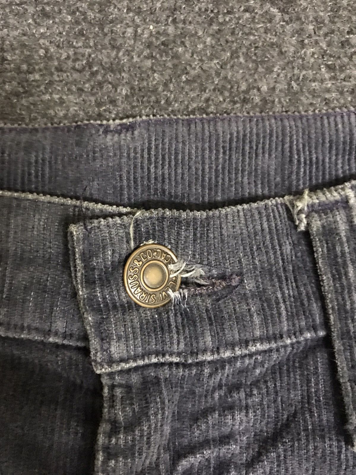 Levi's Very Rare Vintage 70s Levi 646 Bell Bottom Curduroy Pant Size US 31 - 6 Thumbnail