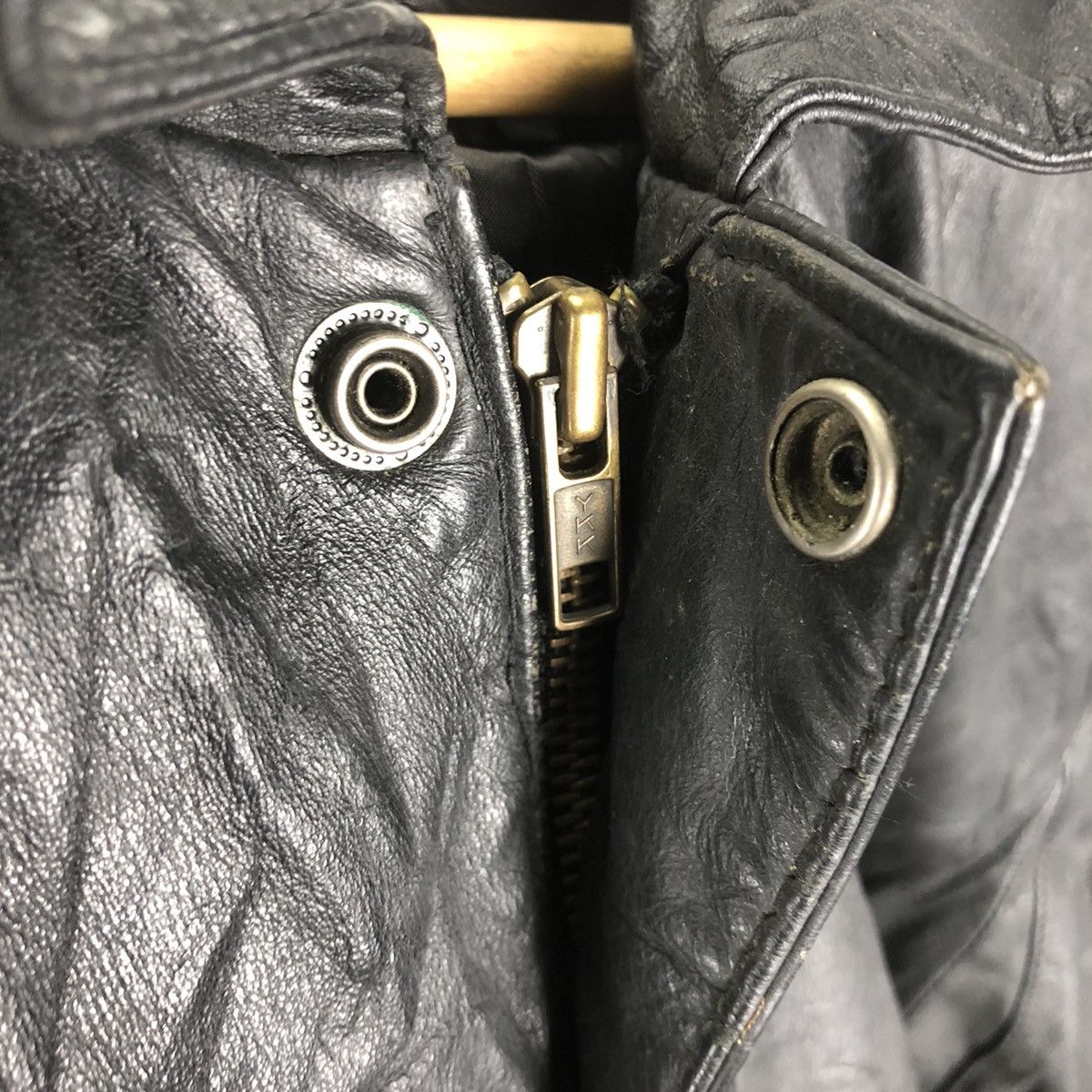 Japanese Brand VTG JAPANESE BRAND COWHIDE LEATHER JACKET Size US M / EU 48-50 / 2 - 14 Thumbnail