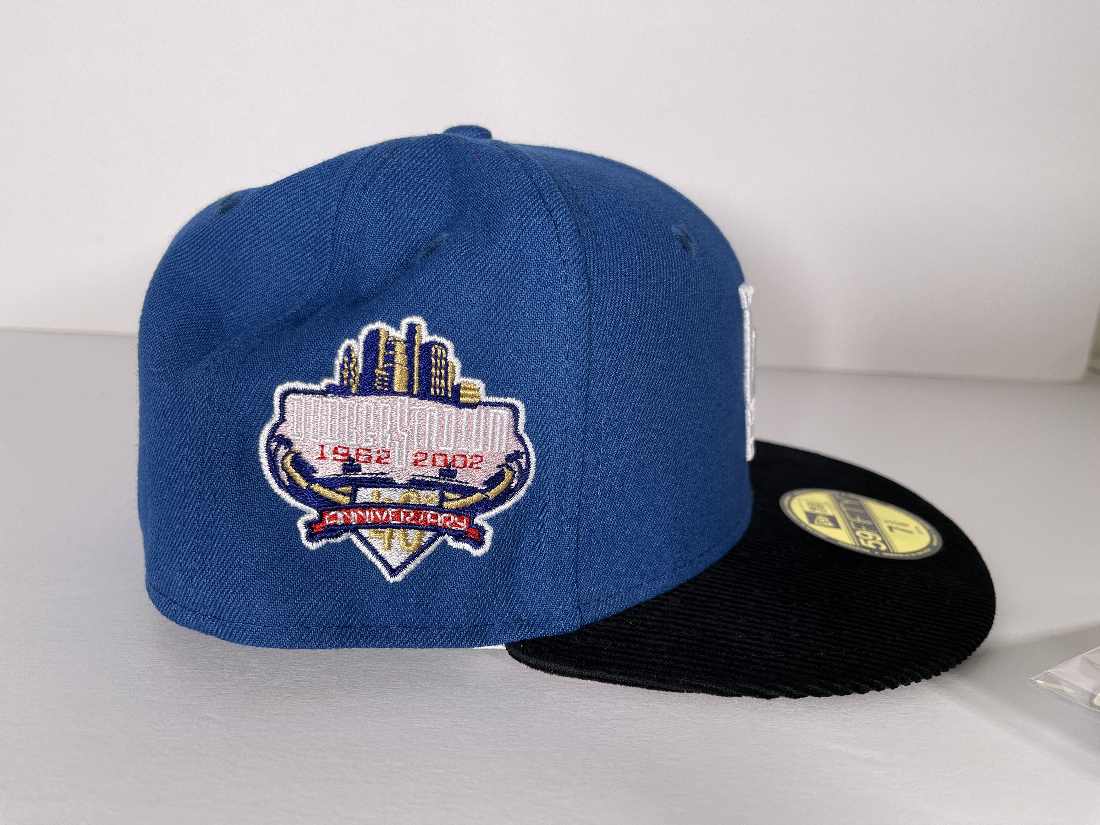 MLB 7 3/8 Corduroy Los Angeles LA Dodgers Blue Pink Two 2 Tone Size ONE SIZE - 4 Thumbnail