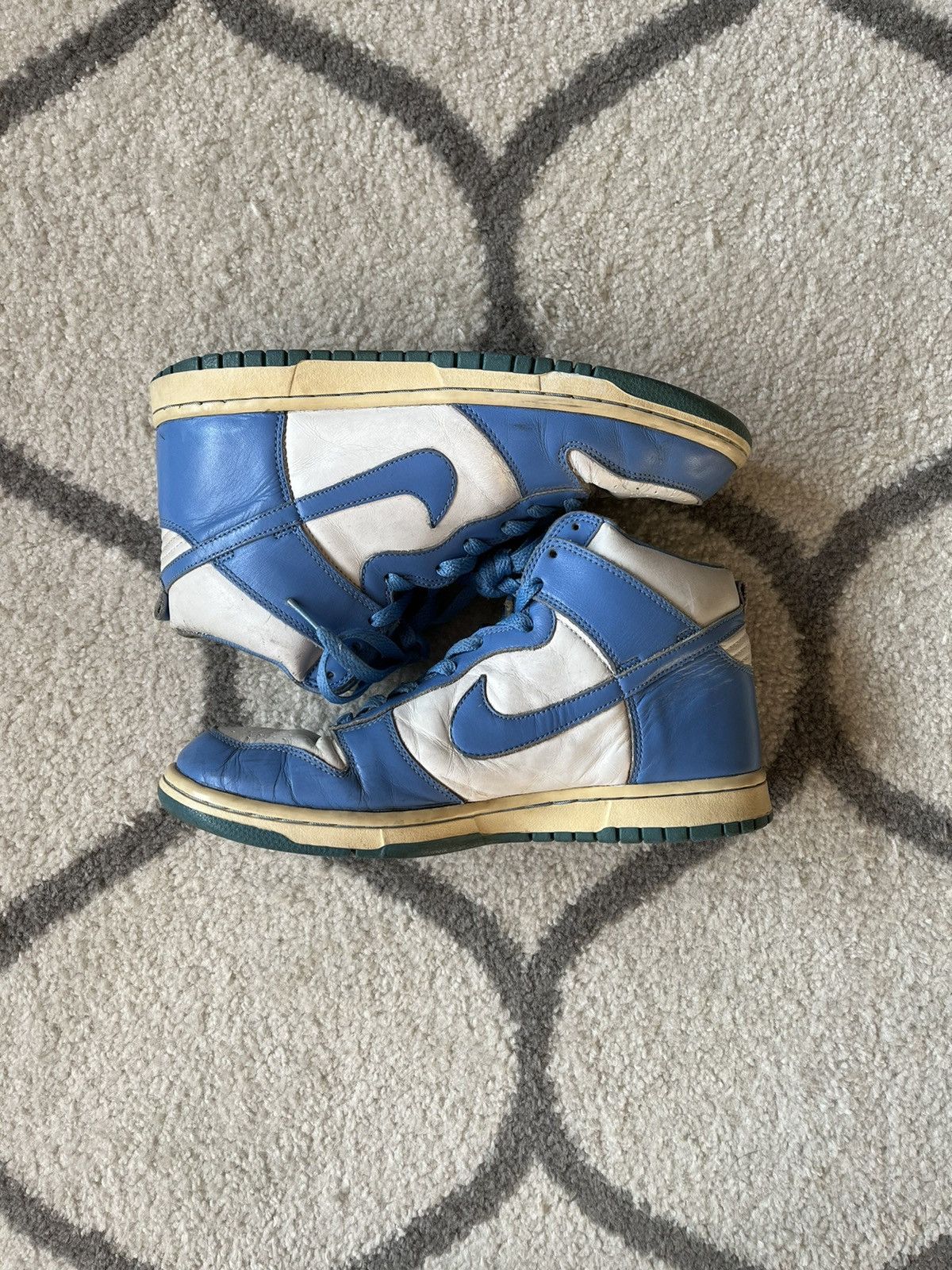Nike Dunk High Le White | Carolina Blue Size US 8.5 / EU 41-42 - 2 Thumbnail