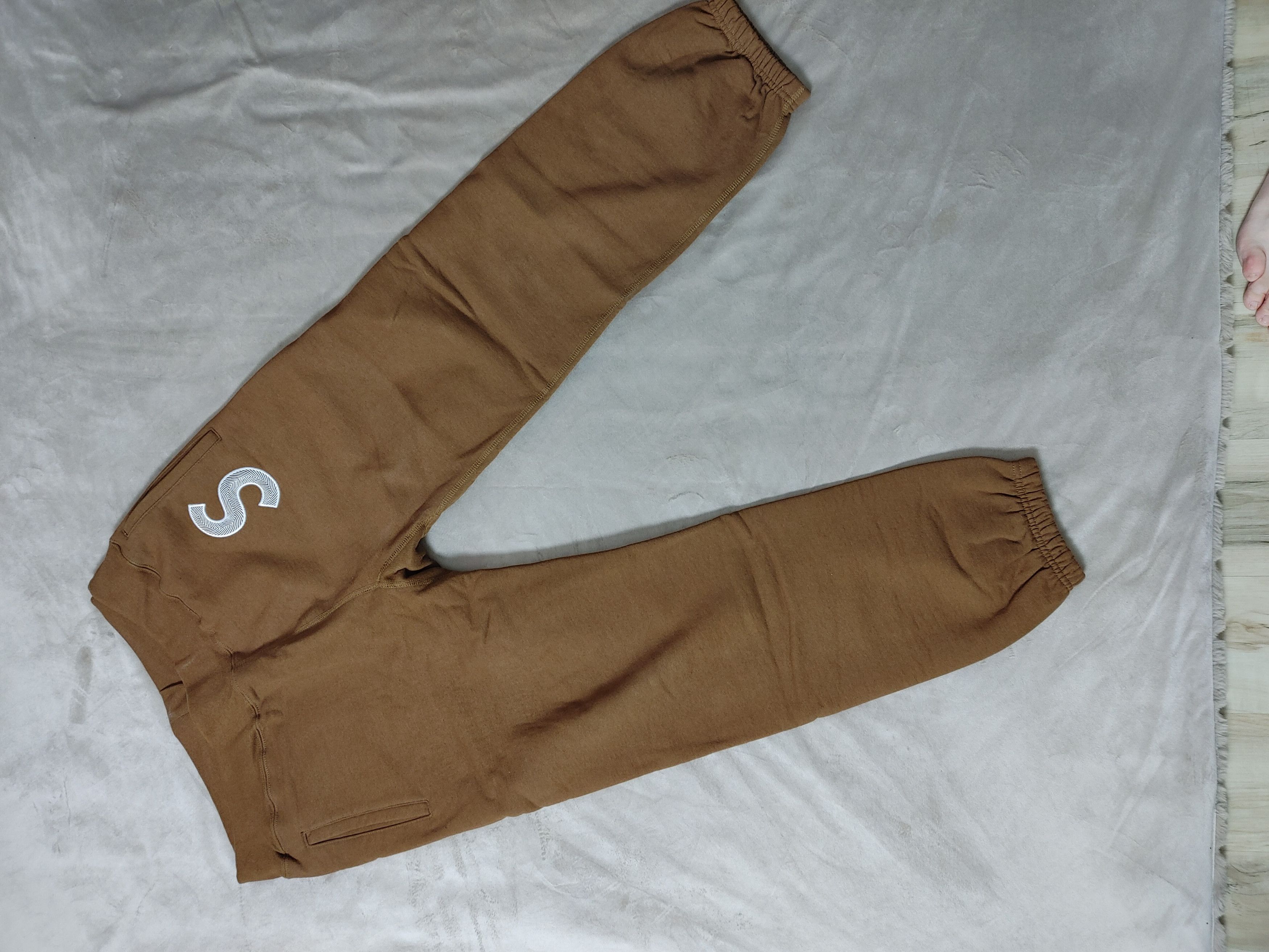 Supreme Supreme S Logo Sweatpants Brown (L) Size US 36 / EU 52 - 2 Thumbnail