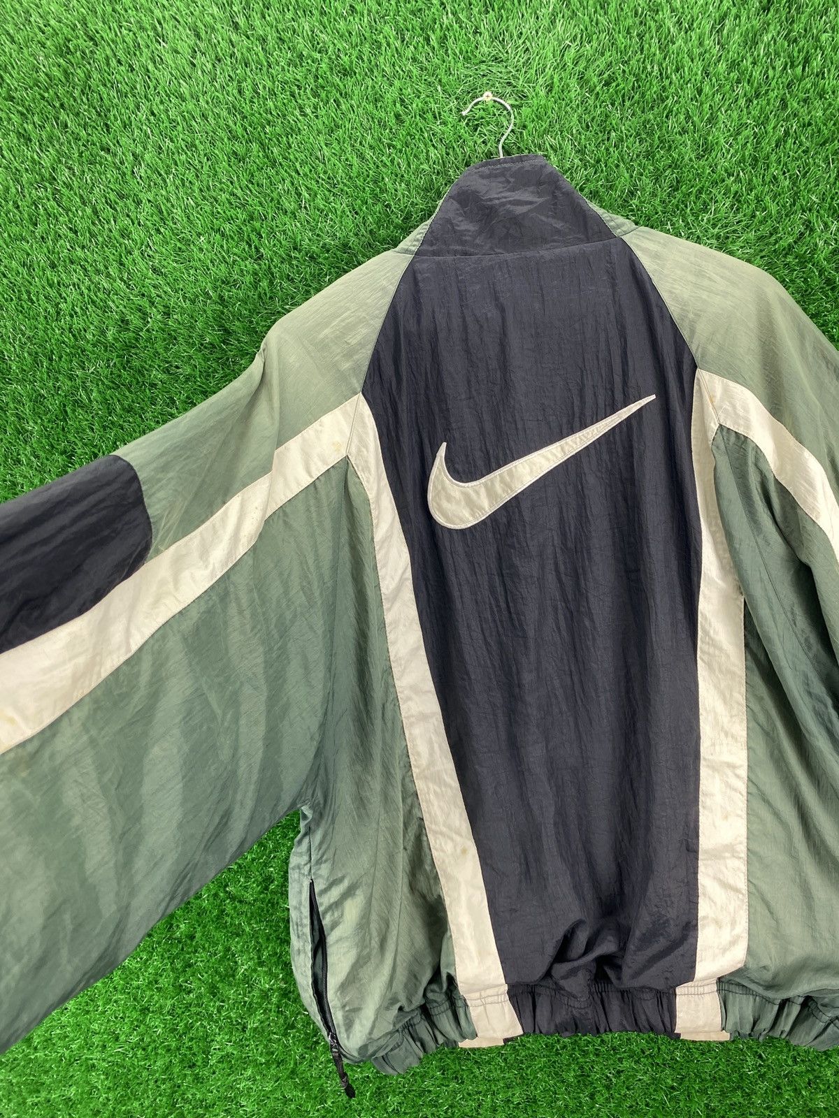 Nike × Vintage Vintage 90s Nike Windbreaker Streetwear Jacket Sun Faded Size US XL / EU 56 / 4 - 7 Thumbnail