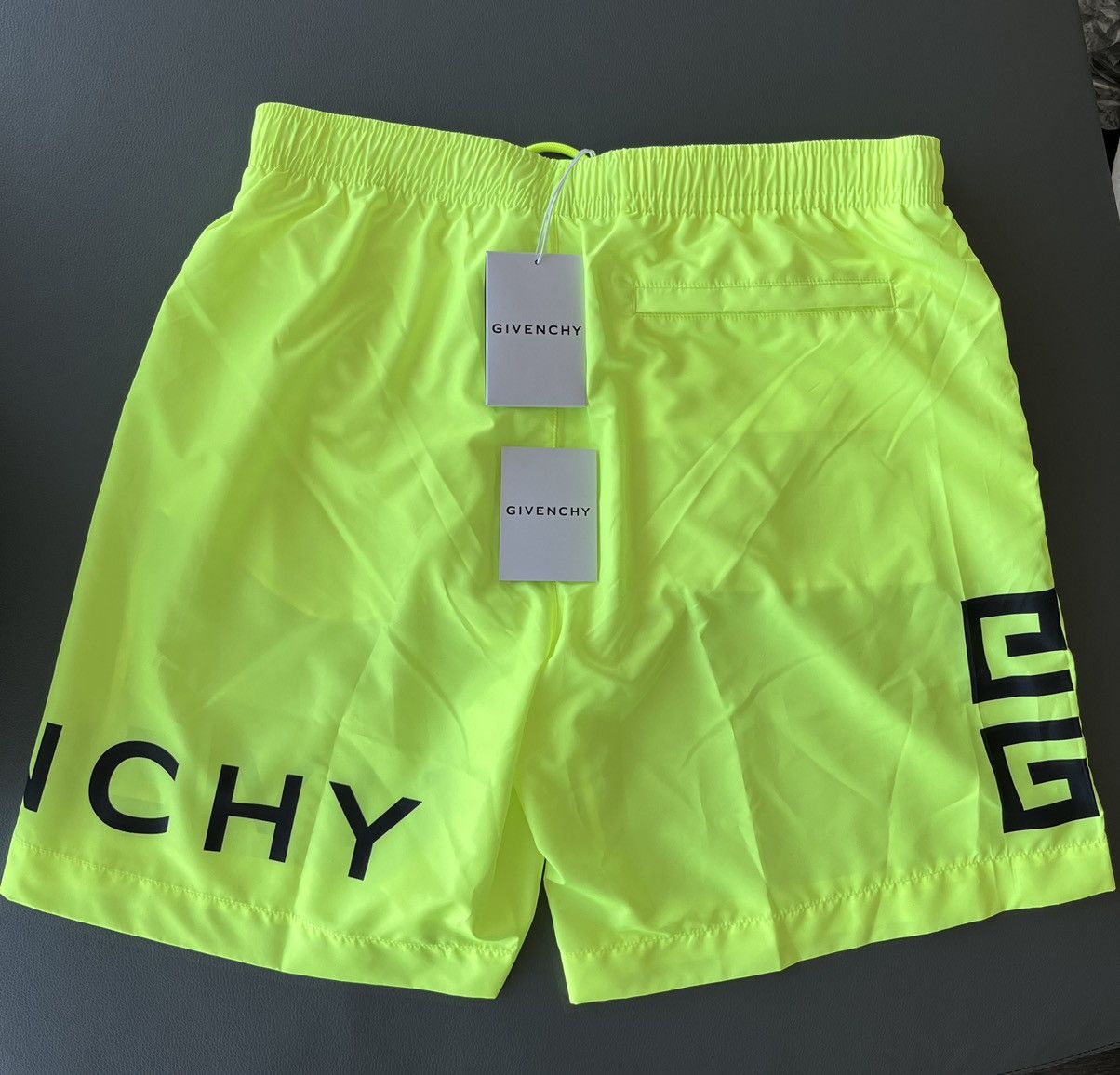 Givenchy Brand New Givenchy Logo Swimming Trunks Limited Edition Size US 34 / EU 50 - 13 Thumbnail