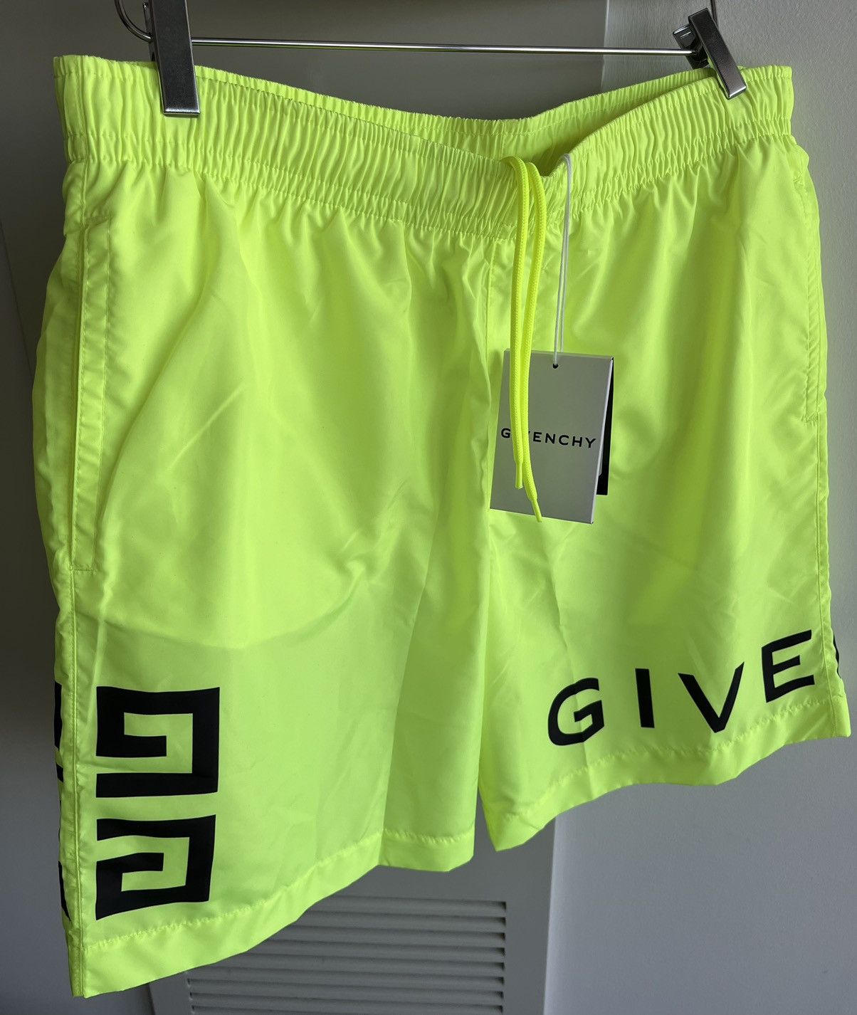 Givenchy Brand New Givenchy Logo Swimming Trunks Limited Edition Size US 34 / EU 50 - 16 Thumbnail