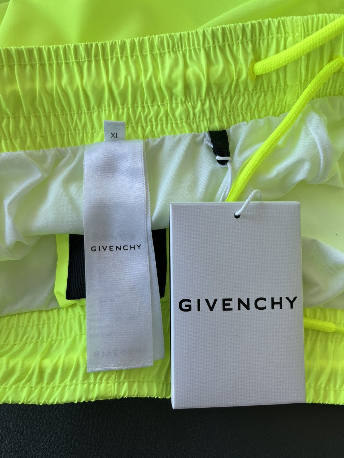 Givenchy Brand New Givenchy Logo Swimming Trunks Limited Edition Size US 34 / EU 50 - 6 Thumbnail