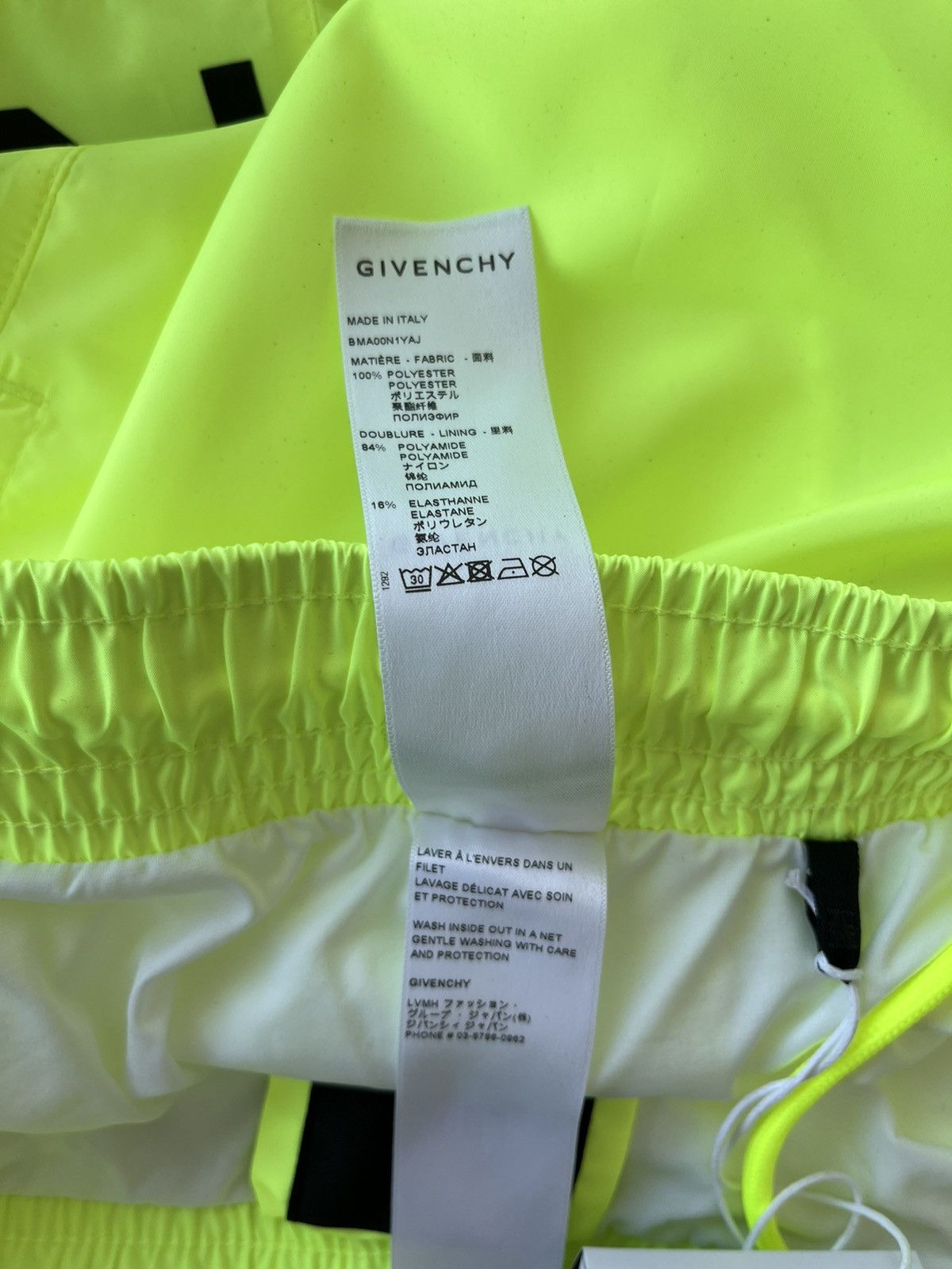 Givenchy Brand New Givenchy Logo Swimming Trunks Limited Edition Size US 34 / EU 50 - 7 Thumbnail