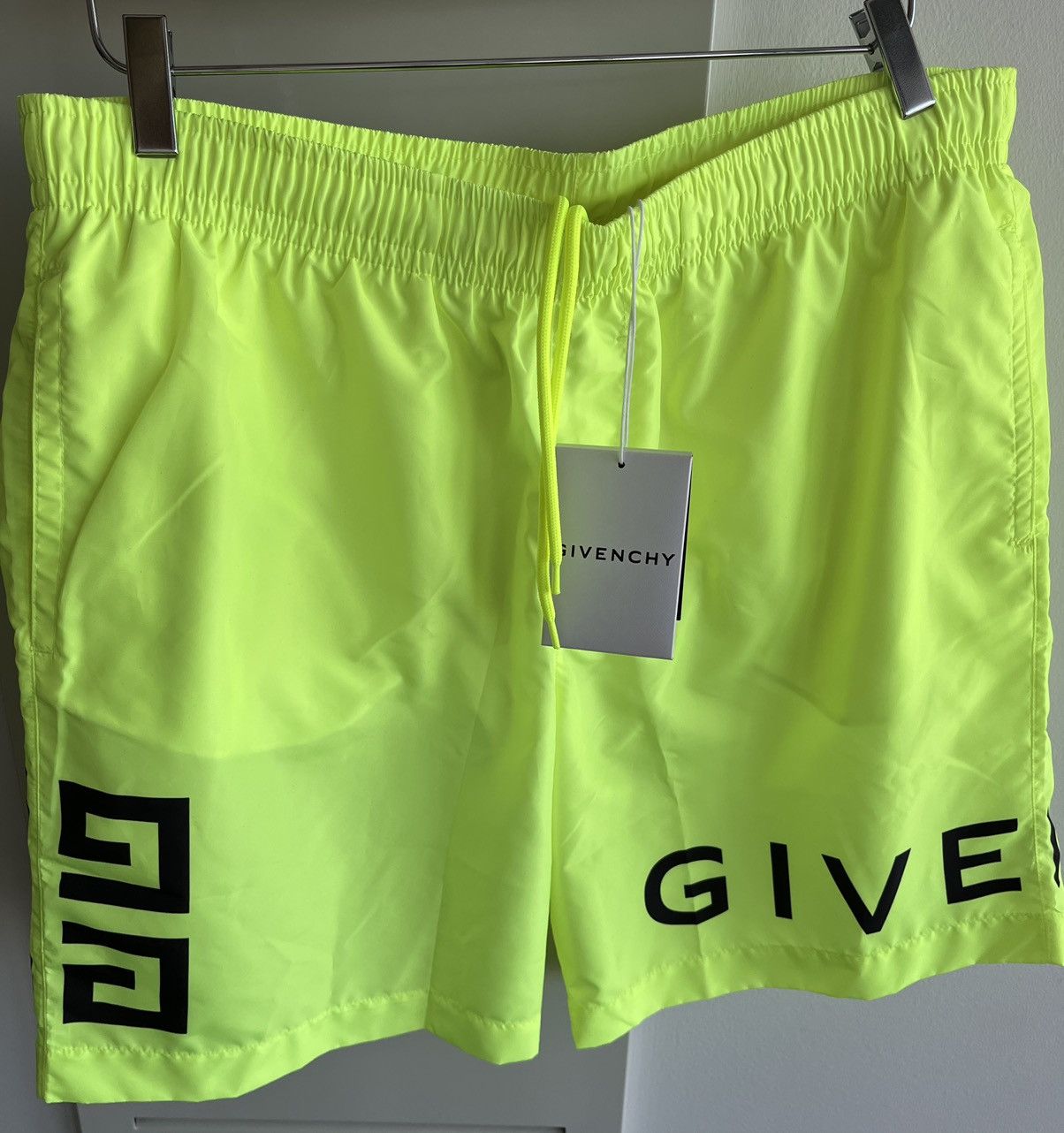 Givenchy Brand New Givenchy Logo Swimming Trunks Limited Edition Size US 34 / EU 50 - 2 Thumbnail