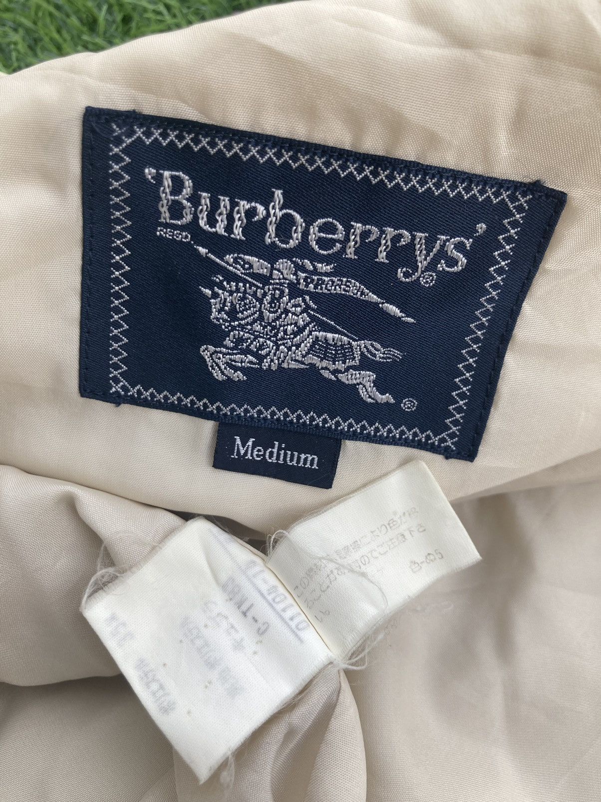 Burberry × Vintage VINTAGE DISTRESSED BURBERRY JACKET Size US M / EU 48-50 / 2 - 10 Thumbnail