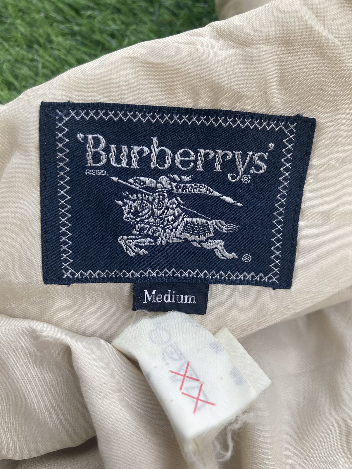 Burberry × Vintage VINTAGE DISTRESSED BURBERRY JACKET Size US M / EU 48-50 / 2 - 9 Thumbnail