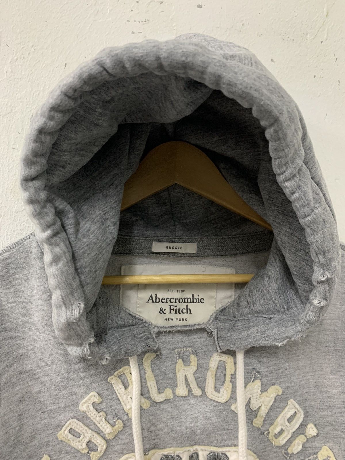 Abercrombie & Fitch Abercrombie Thrashed Hoodie Size US S / EU 44-46 / 1 - 5 Thumbnail