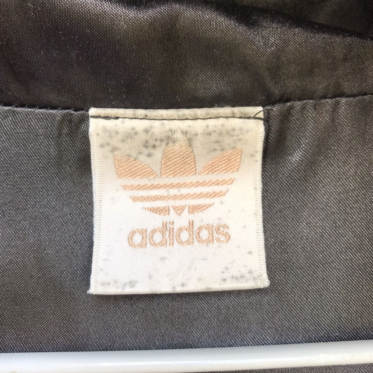 Adidas × Descente × Vintage Vintage Adidas Descente Windbreaker Jacket Big Logo Size US L / EU 52-54 / 3 - 10 Thumbnail