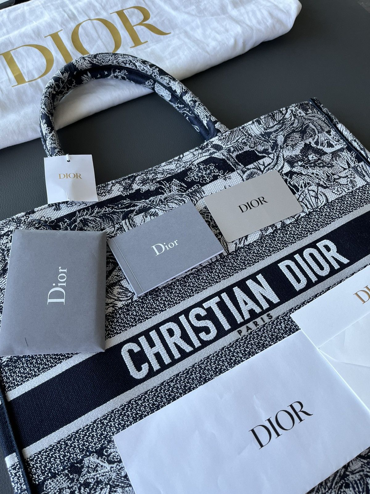 Dior Runway Limited Edition Dior Logo Large Embroidery Book Tote Size ONE SIZE - 13 Thumbnail