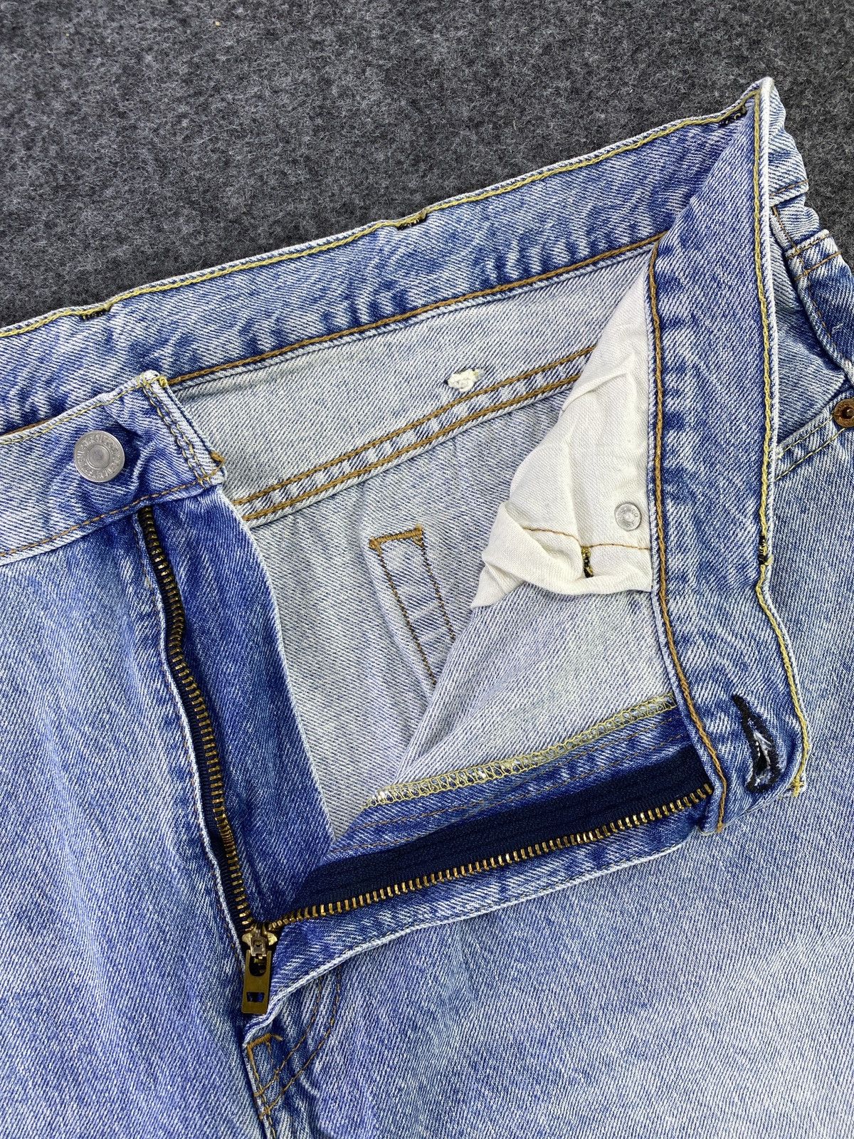 Levi's VINTAGE LEVI'S 514 BLUE WASH JEANS - J675 Size US 38 / EU 54 - 3 Thumbnail