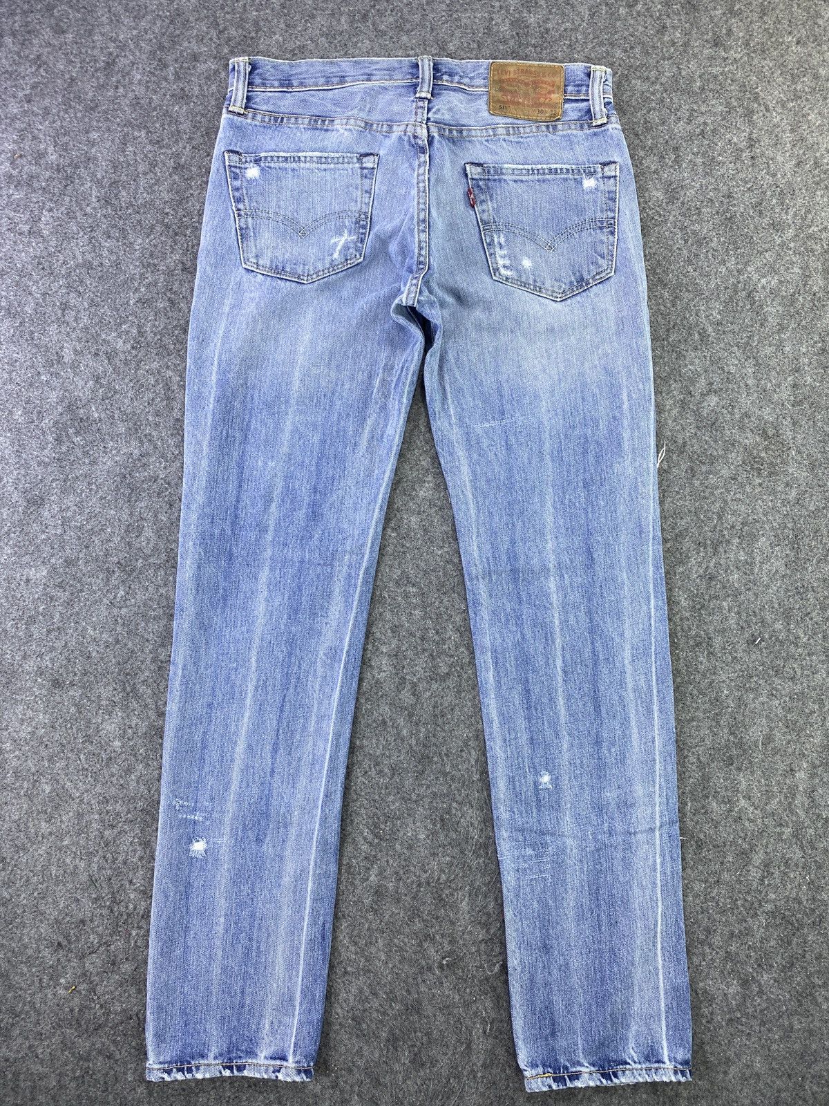 Levi's VINTAGE LEVI'S 511 DISTRESS BLUE WASH JEANS - J676 Size US 32 / EU 48 - 2 Thumbnail