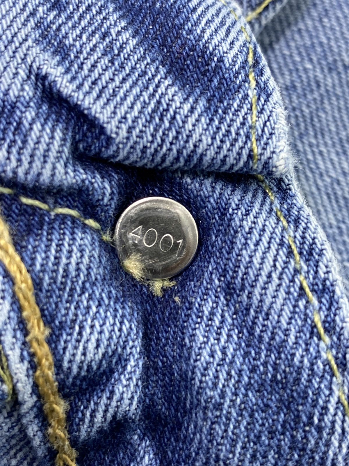 Levi's VINTAGE LEVI'S 511 DISTRESS BLUE WASH JEANS - J676 Size US 32 / EU 48 - 4 Thumbnail