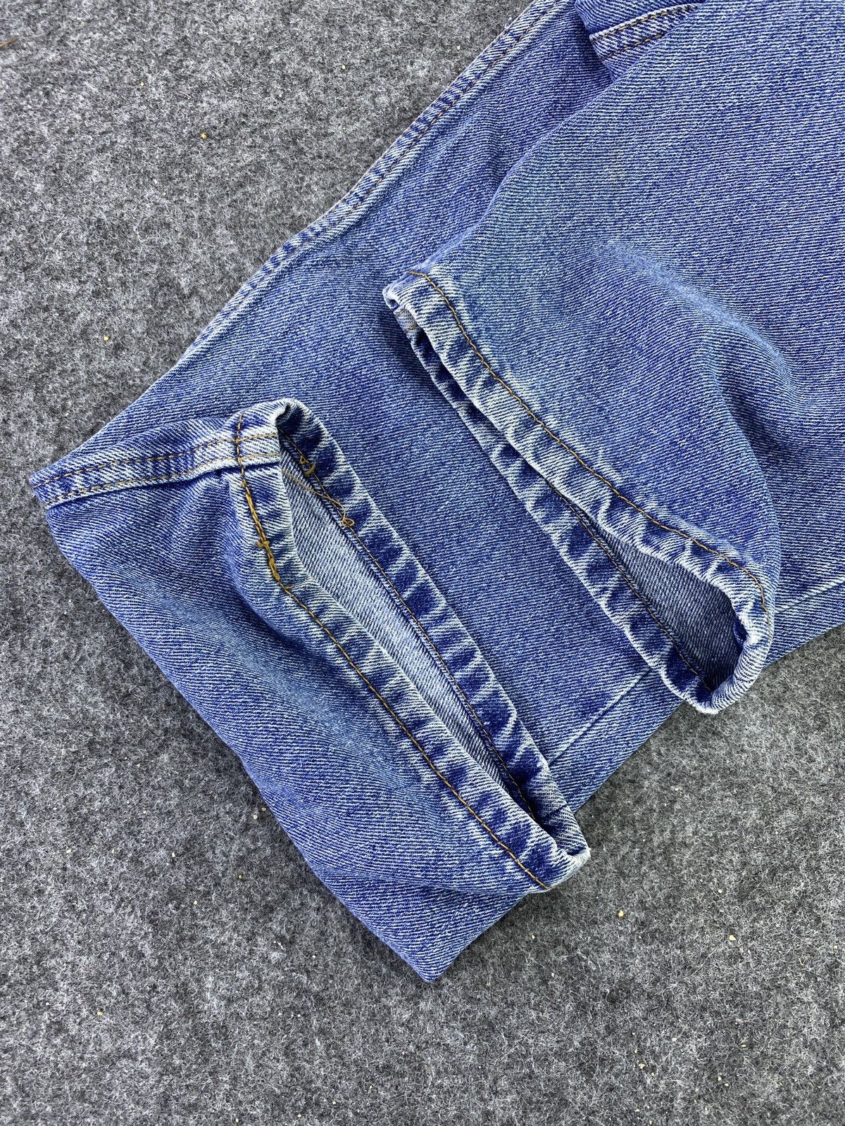 Levi's VINTAGE LEVI'S 516 BLUE JEANS - J679 Size US 35 - 7 Thumbnail