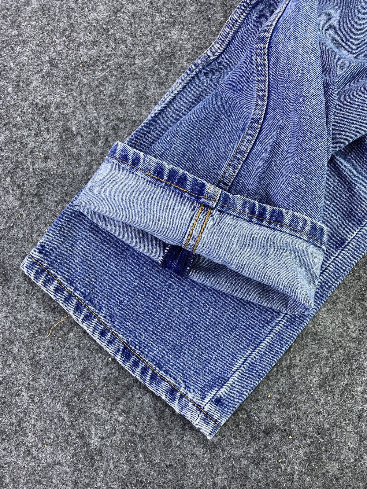 Levi's VINTAGE LEVI'S 516 BLUE JEANS - J679 Size US 35 - 6 Thumbnail