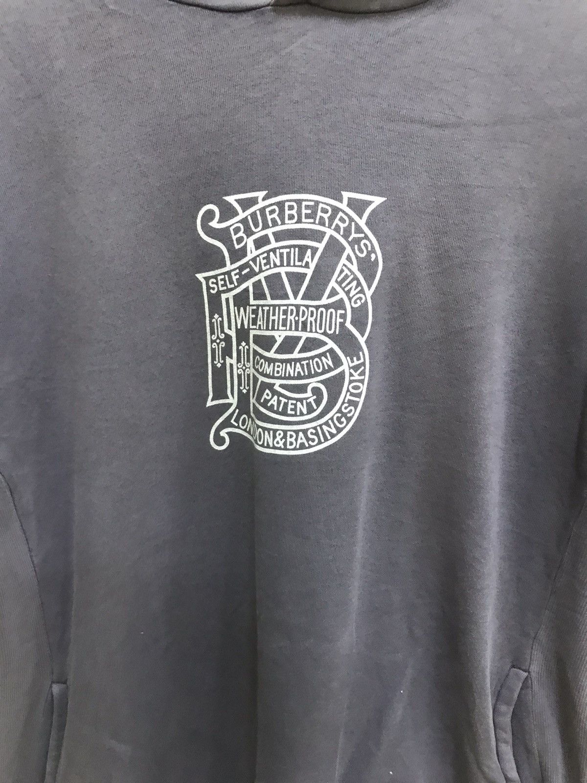 Burberry Burberry Blue Label Embroidered Hoodie Made in Japan Size US L / EU 52-54 / 3 - 4 Thumbnail