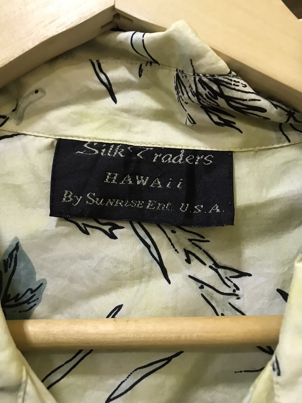 Vintage Silk Trader Hawaii Shirt By Sunrise ent USA Size US L / EU 52-54 / 3 - 3 Thumbnail