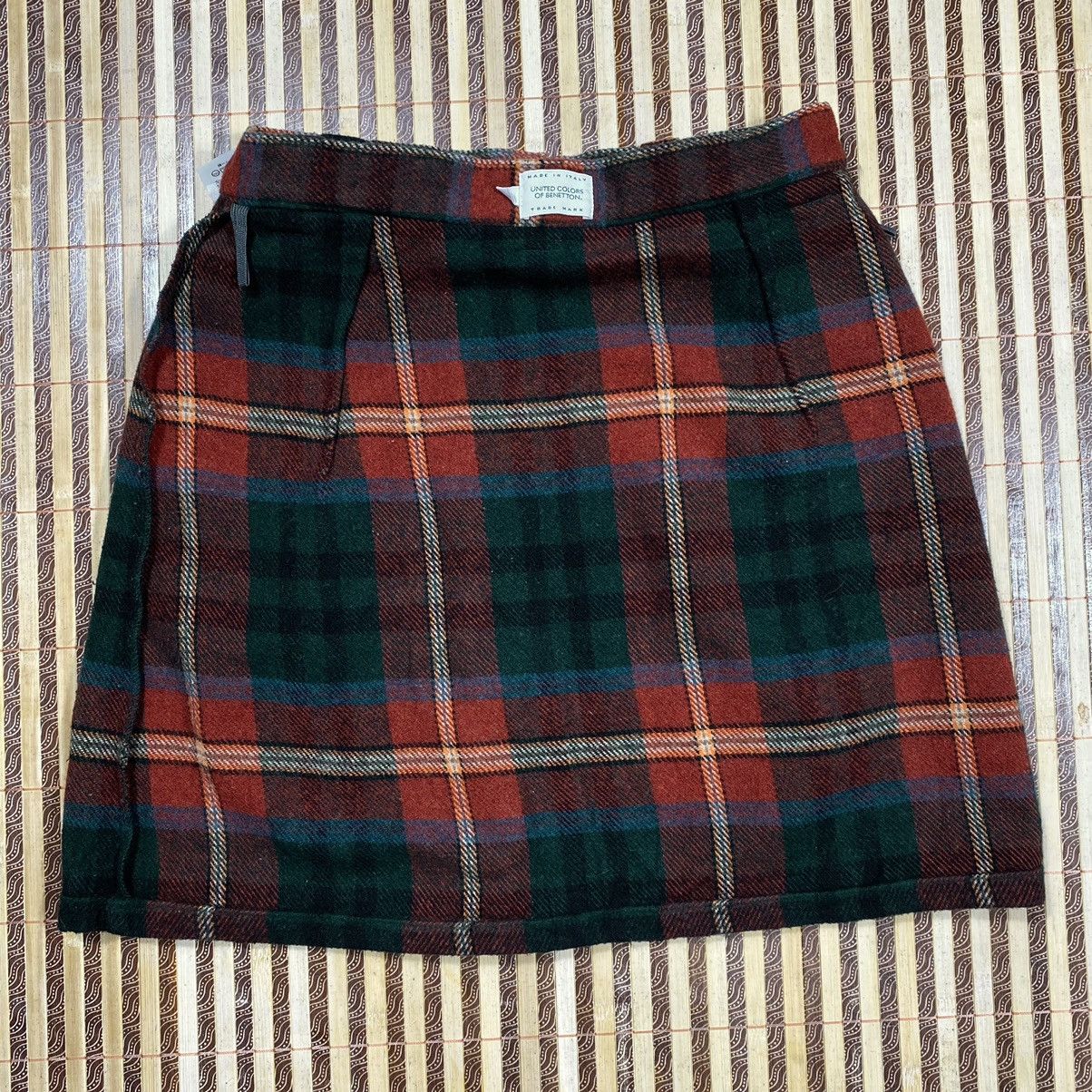 United Colors Of Benetton Scottish Red Tartan Mini Skirt By Benetton Size 27" / US 4 / IT 40 - 5 Thumbnail