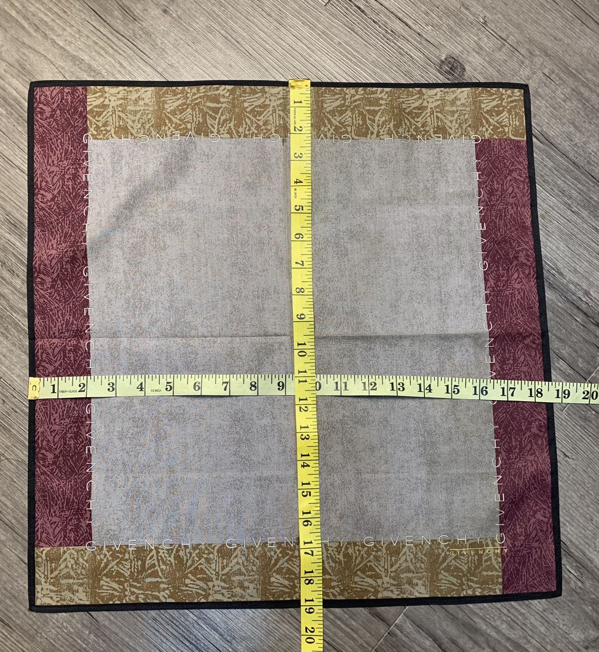 Designer Givenchy Handkerchief Pocketsquares Size ONE SIZE - 7 Thumbnail