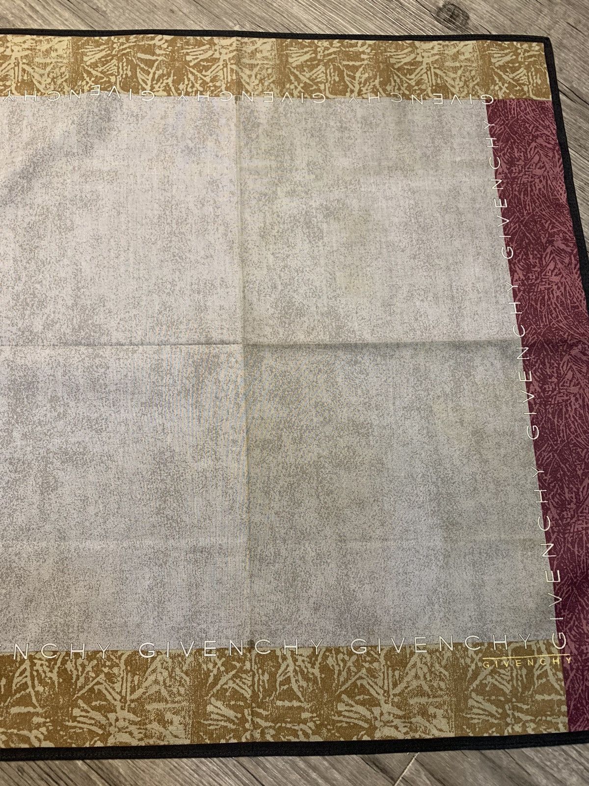 Designer Givenchy Handkerchief Pocketsquares Size ONE SIZE - 4 Thumbnail
