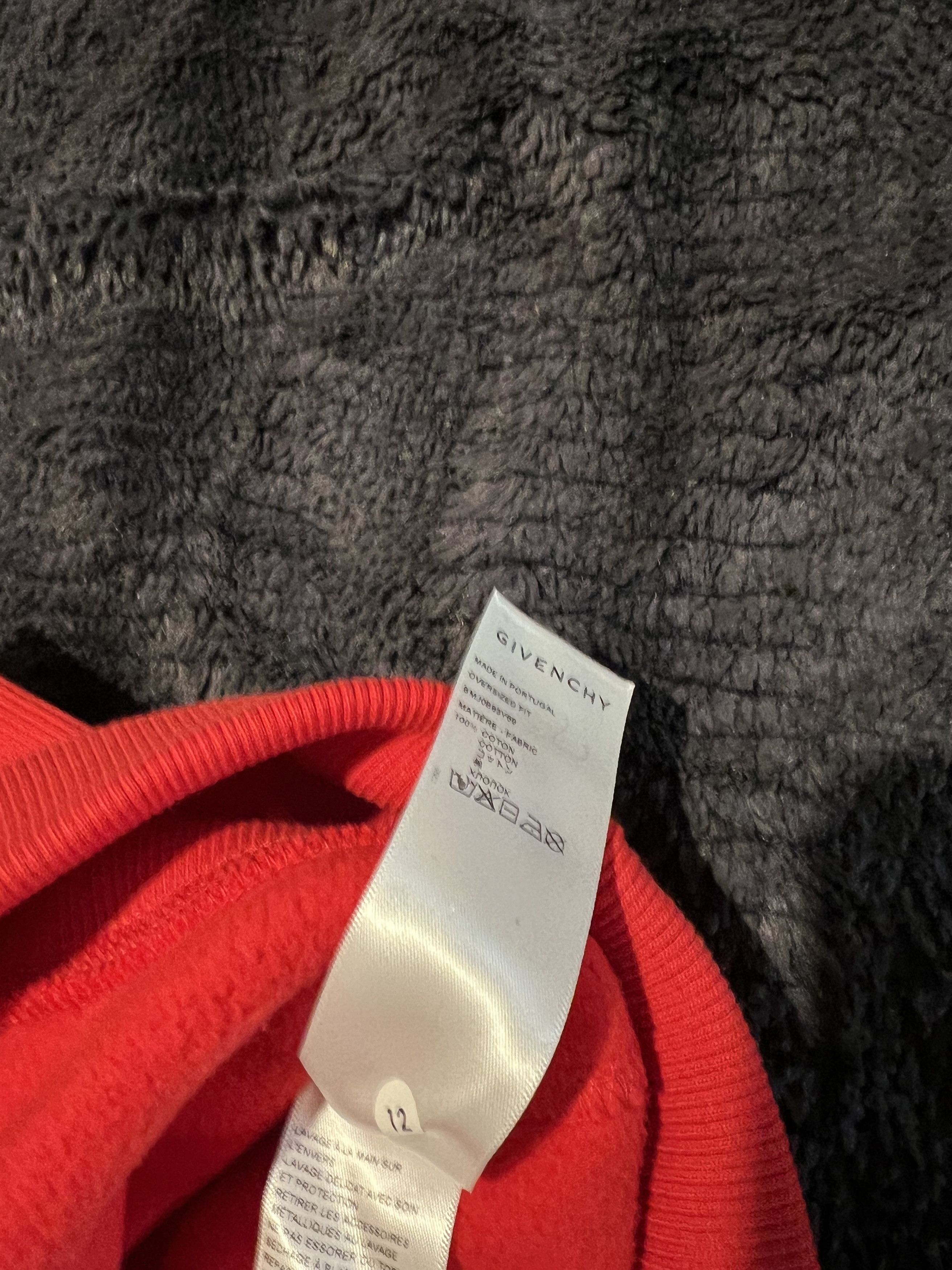 Givenchy Givenchy Red Oversized Metal Detail Crewneck Size US M / EU 48-50 / 2 - 5 Thumbnail