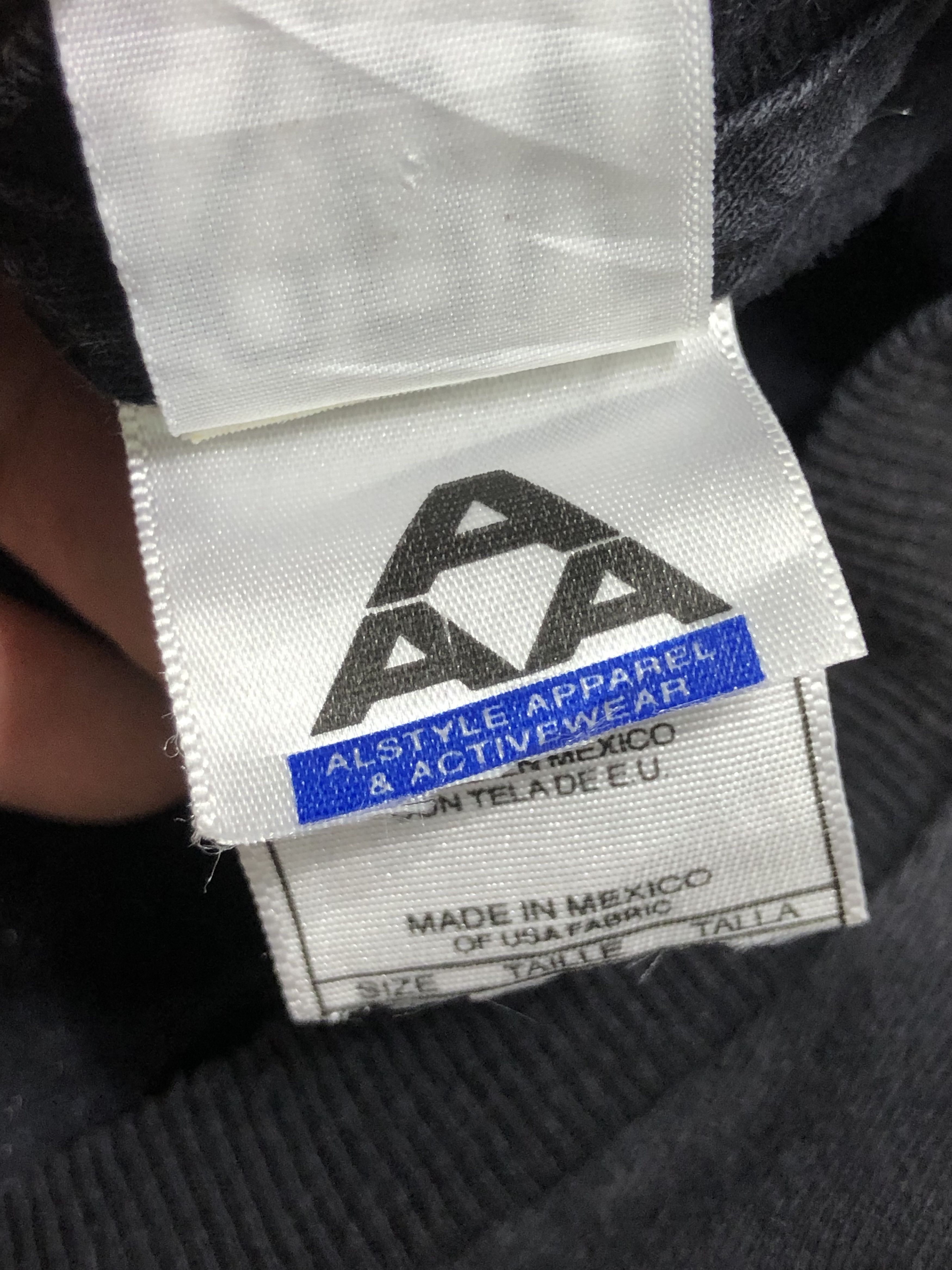 DC Comics RARE🔥VINTAGE MAD MAGAZINE SPY VS SPY MUSEUM TEE Size US M / EU 48-50 / 2 - 8 Thumbnail