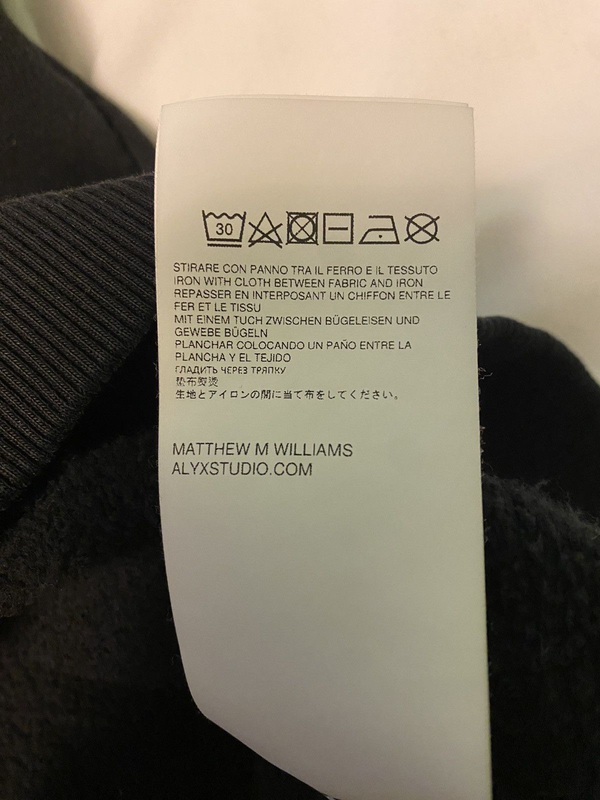 1017 ALYX 9SM 1017 Alyx 9sm Logo Hoodie Size US M / EU 48-50 / 2 - 7 Thumbnail