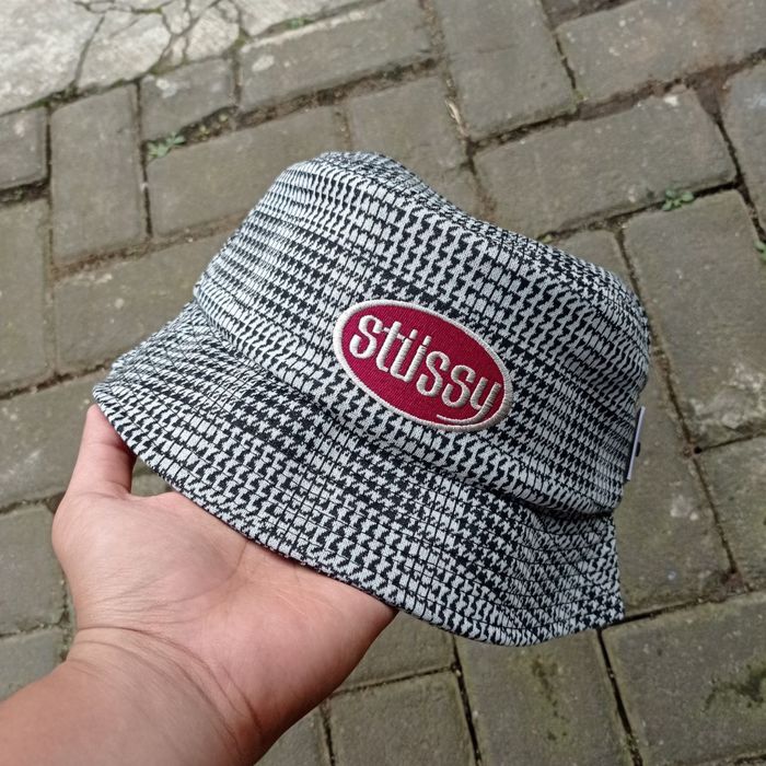 Stussy STUSSY LOGO BUCKET HAT GREY Grailed
