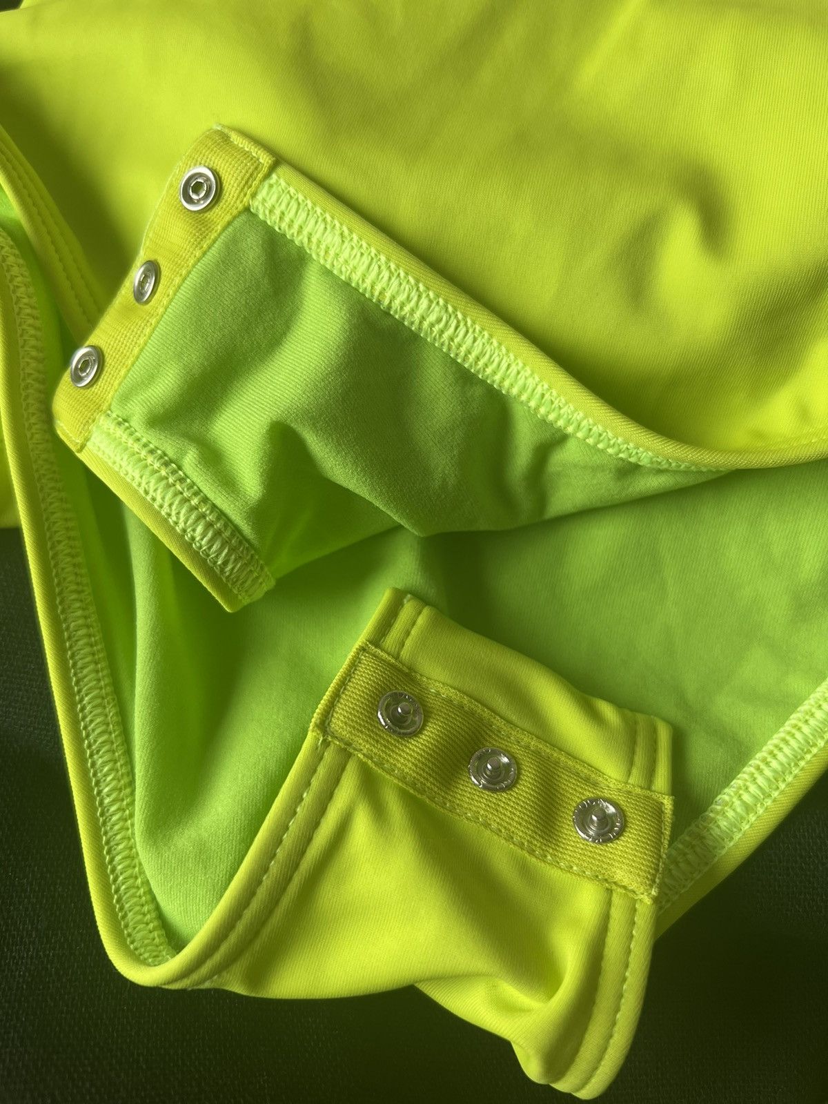Vetements 🔥 Vetements FW19 Runway Detachable gloves neon bodysuit Size S / US 4 / IT 40 - 9 Thumbnail