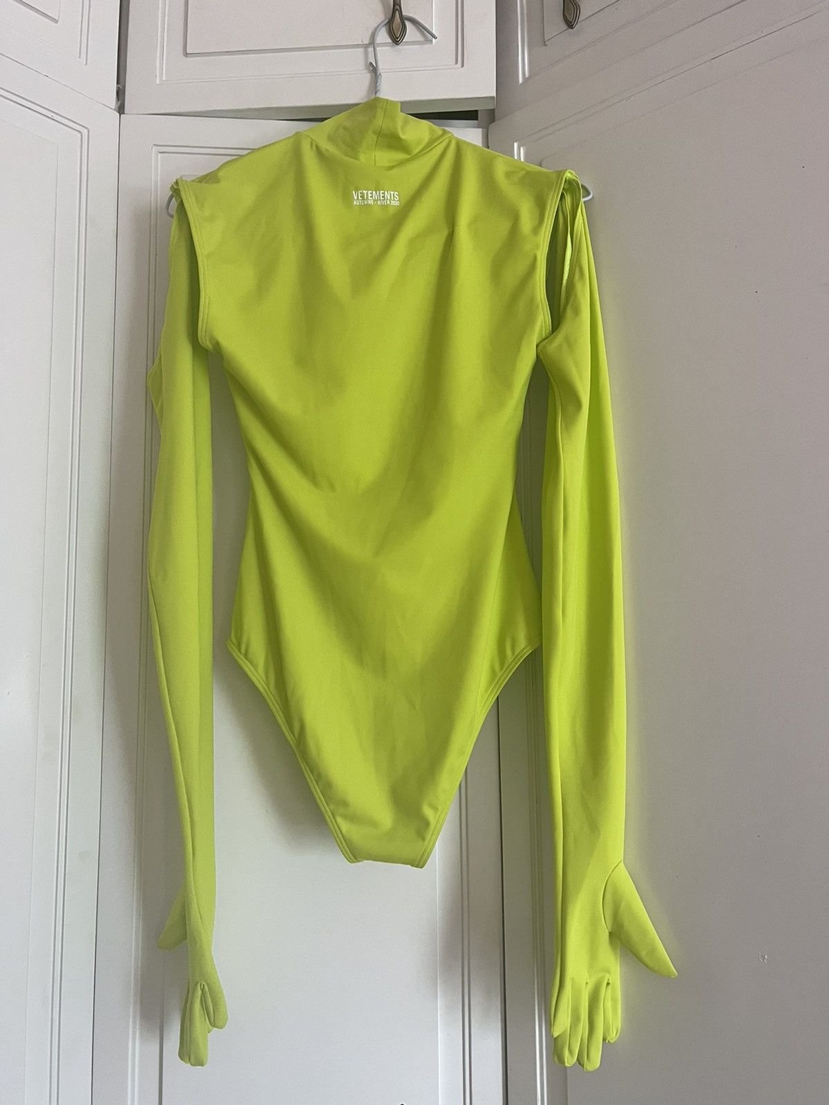 Vetements 🔥 Vetements FW19 Runway Detachable gloves neon bodysuit Size S / US 4 / IT 40 - 2 Thumbnail