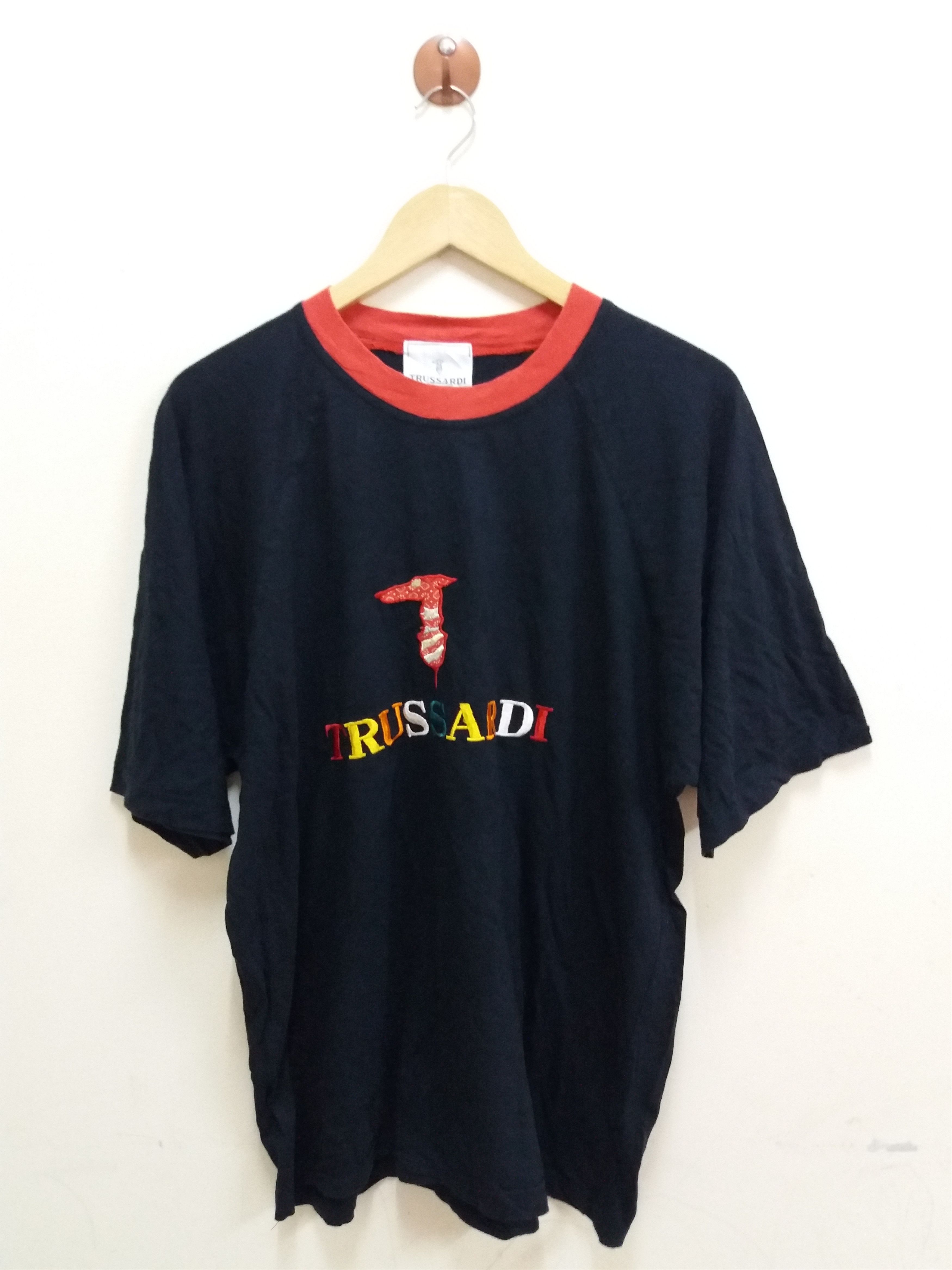 Trussardi Trussardi t-shirt with embroidery colourful big logo Size US L / EU 52-54 / 3 - 1 Thumbnail