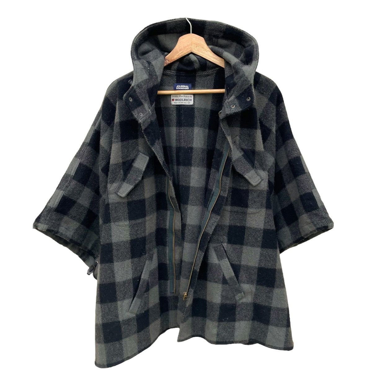 Journal Standard × Woolrich Woolen Mills 💥 JOURNAL STANDARD x WOOLRICH CAPE PONCHO Size US L / EU 52-54 / 3 - 5 Thumbnail