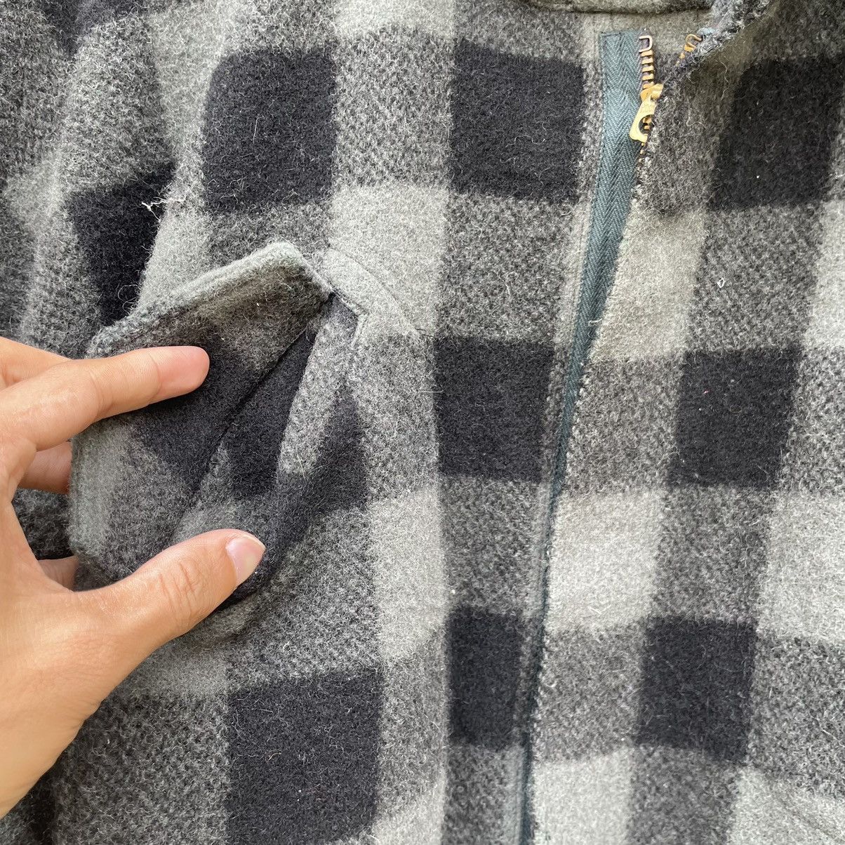 Journal Standard × Woolrich Woolen Mills 💥 JOURNAL STANDARD x WOOLRICH CAPE PONCHO Size US L / EU 52-54 / 3 - 7 Thumbnail