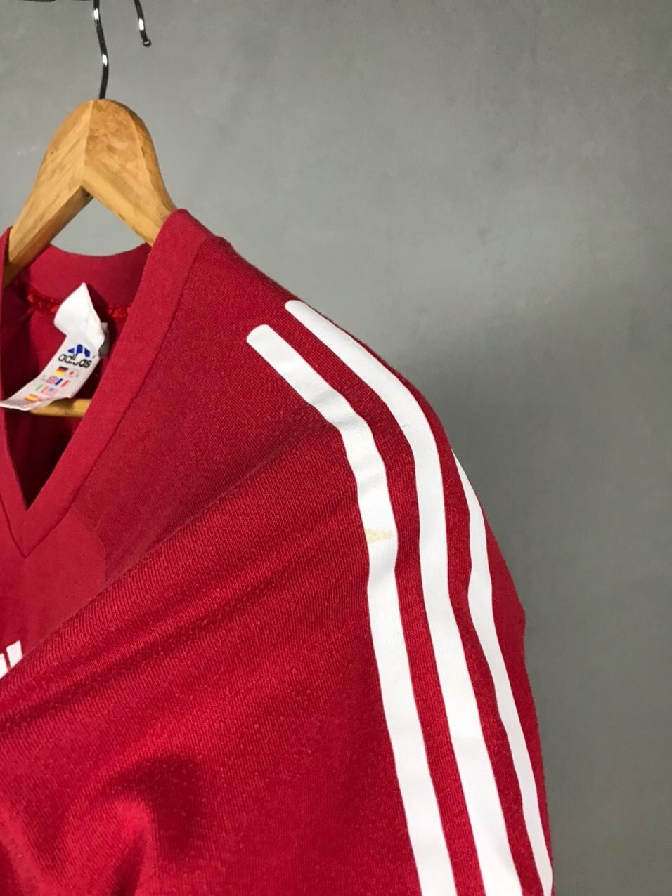 Adidas Adidas vintage sportwear tee Size US L / EU 52-54 / 3 - 8 Thumbnail