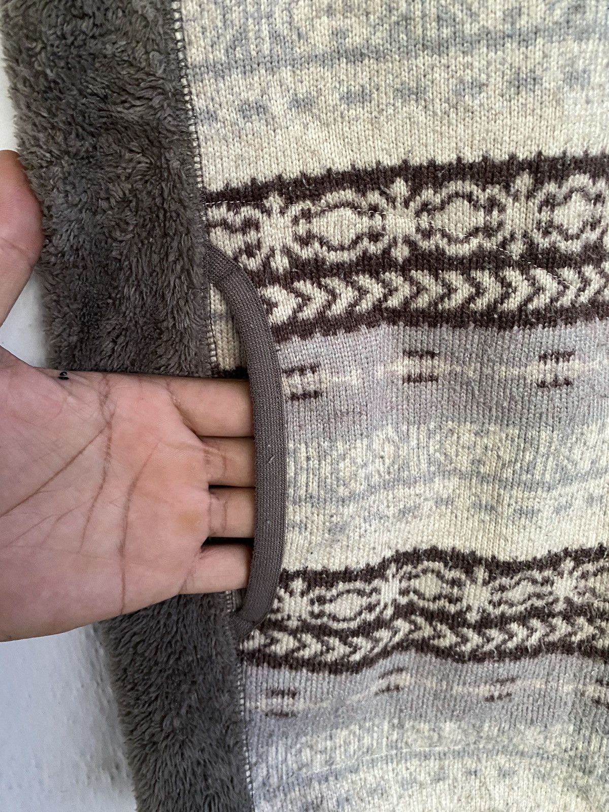 Japanese Brand Japanese Brand UNIQLO Fur Vest Size US M / EU 48-50 / 2 - 5 Thumbnail