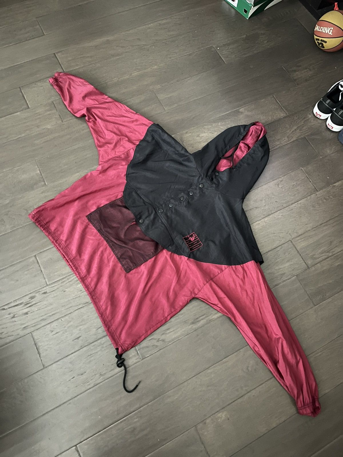 Vintage 90s Shaq Reebok windbreaker jacket