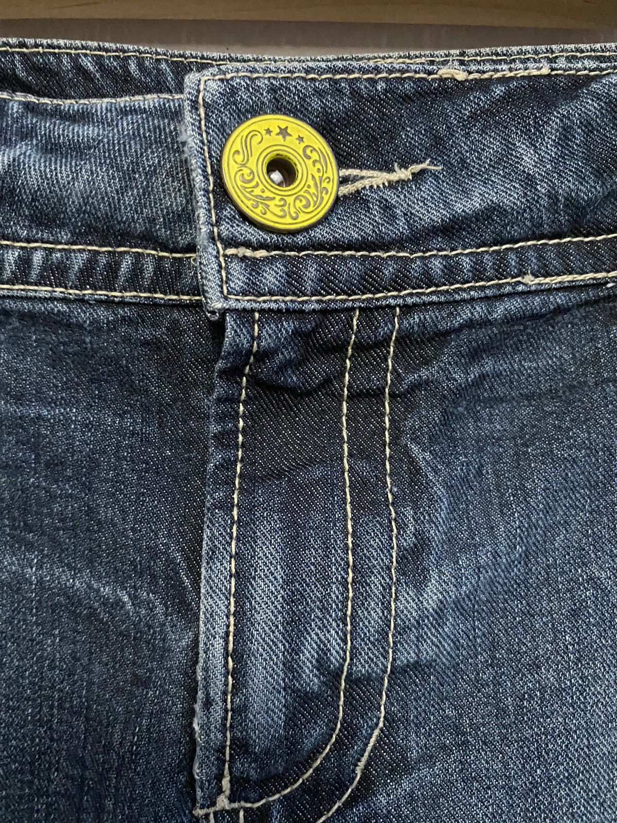 Japanese Brand Peace Love Jeans Flower Embroidery Distressed Denim Jeans Size 36" / US 14 / IT 50 - 5 Thumbnail