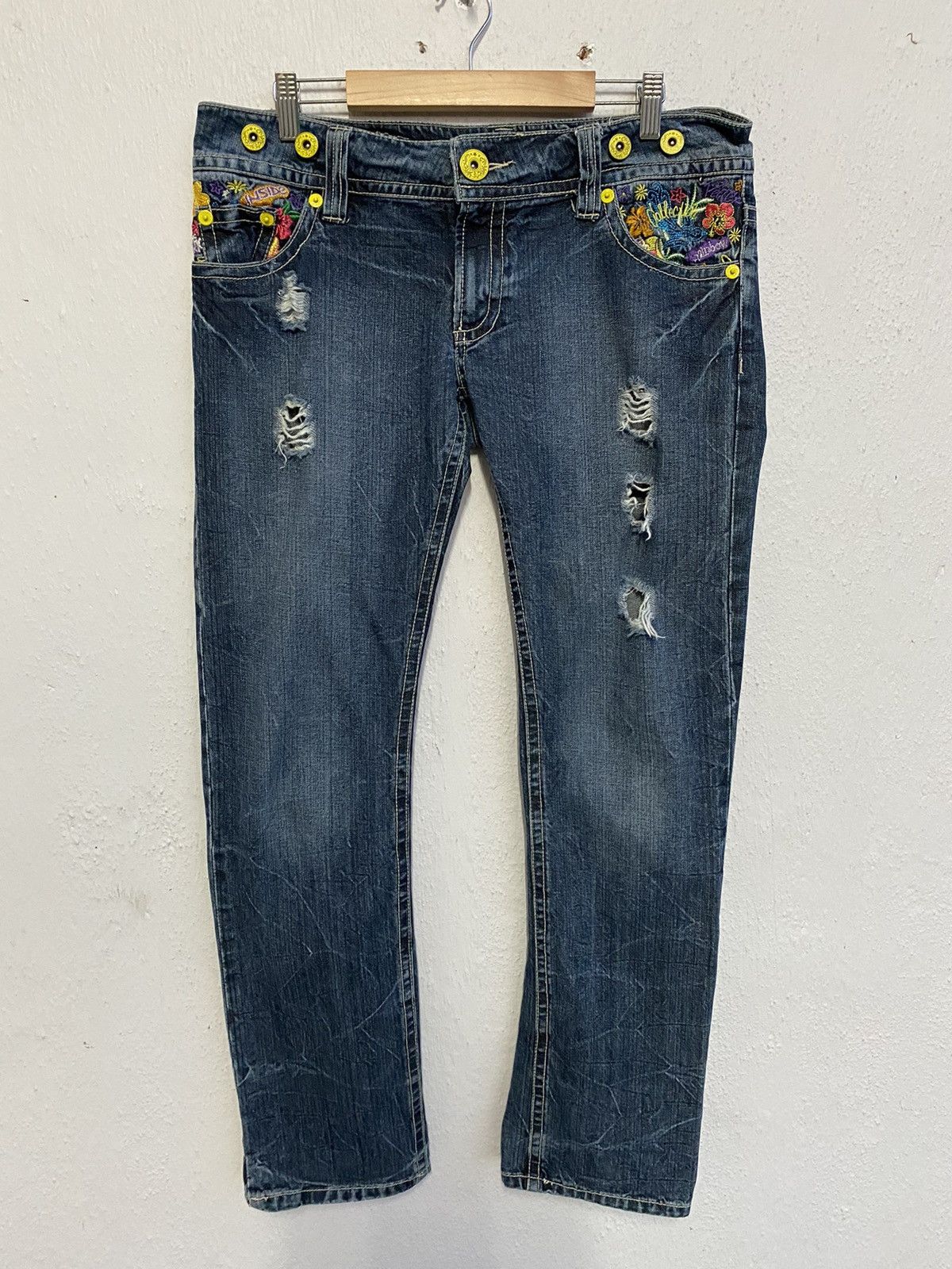 Japanese Brand Peace Love Jeans Flower Embroidery Distressed Denim Jeans Size 36" / US 14 / IT 50 - 1 Thumbnail
