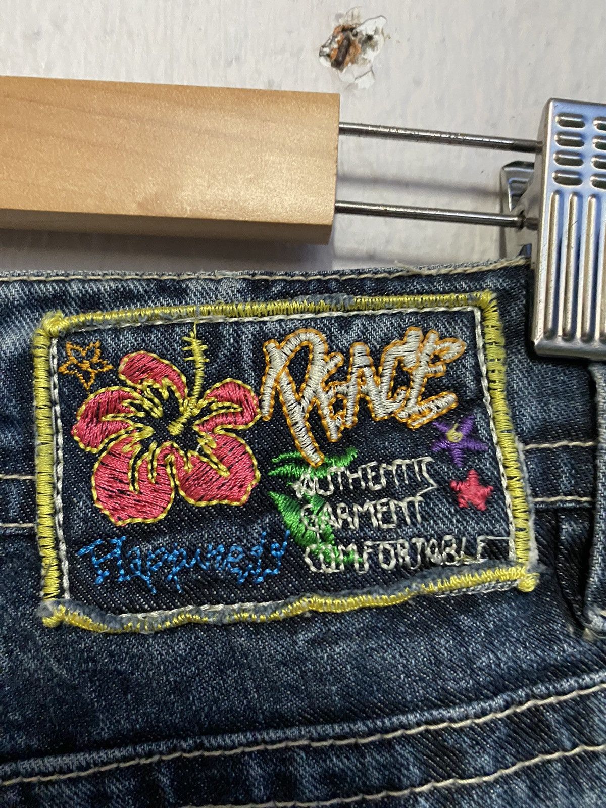 Japanese Brand Peace Love Jeans Flower Embroidery Distressed Denim Jeans Size 36" / US 14 / IT 50 - 12 Thumbnail