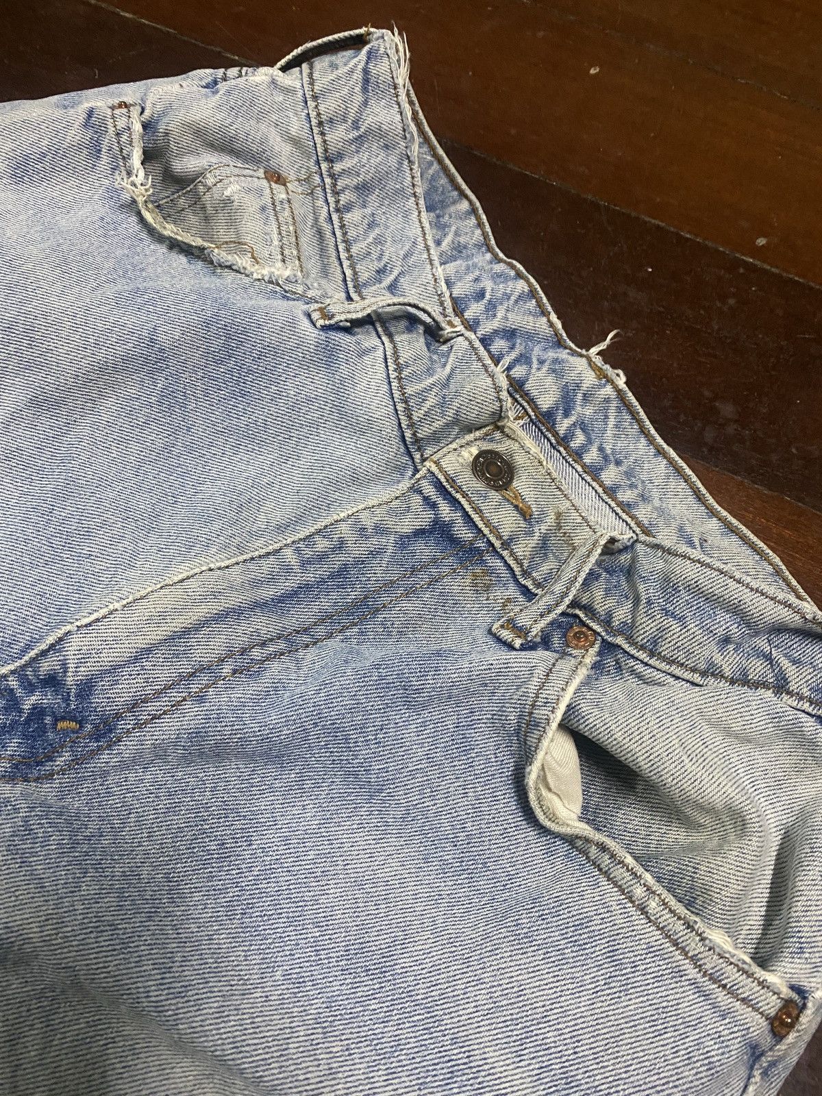 Rare vintage LEVIS JEANS DISTRESSED SUN FADED