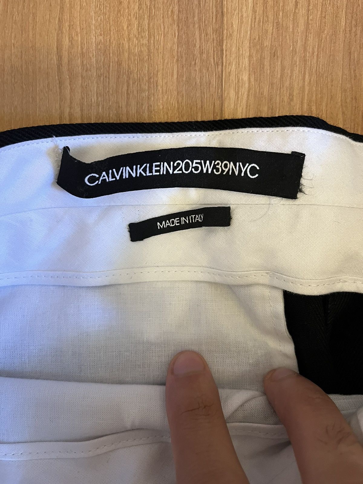 Calvin Klein 205W39NYC Calvin Klein 205W39NYC Gold Stripe Trousers Size US 34 / EU 50 - 3 Thumbnail