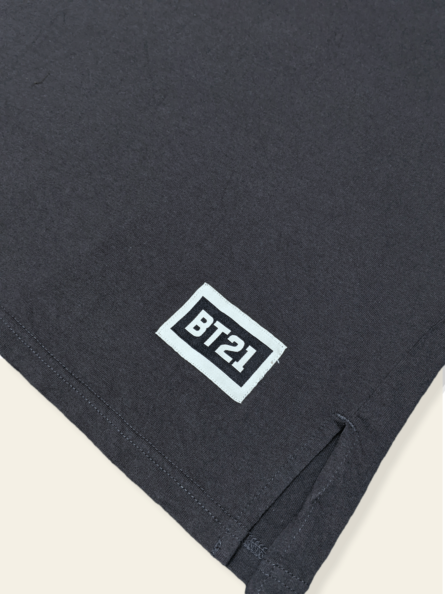 Band Tees × Vintage Korean Group BTS BT21 Embroidered Cartoon T shirt Size US M / EU 48-50 / 2 - 6 Thumbnail