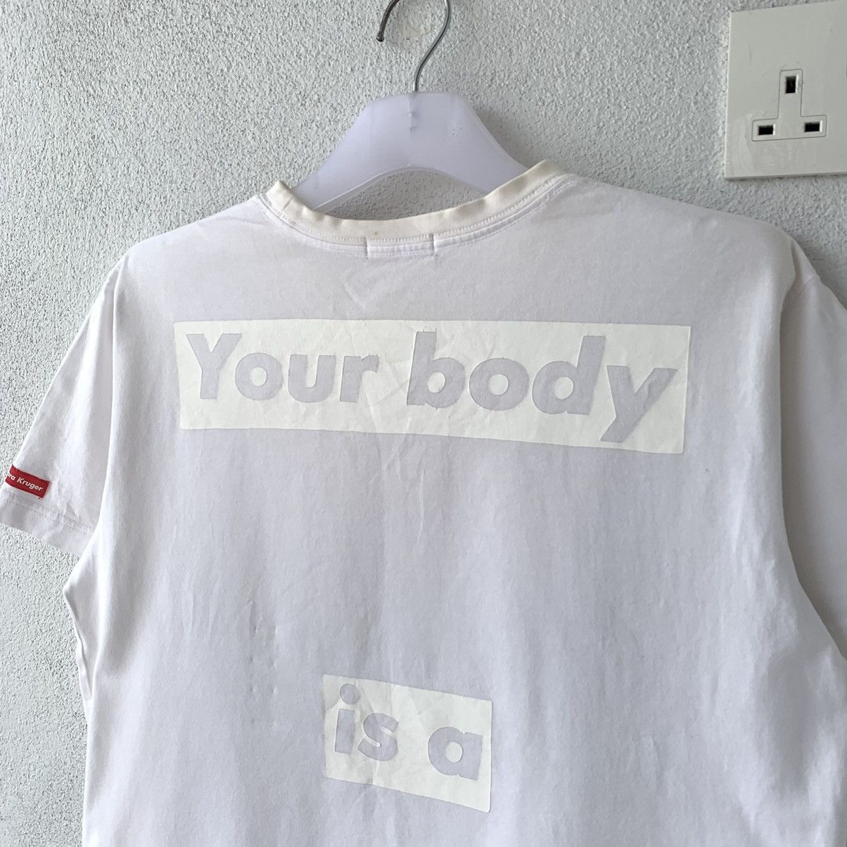 Barbara Kruger BARBARA KRUGER t shirt spell out big design.. Size US M / EU 48-50 / 2 - 10 Thumbnail