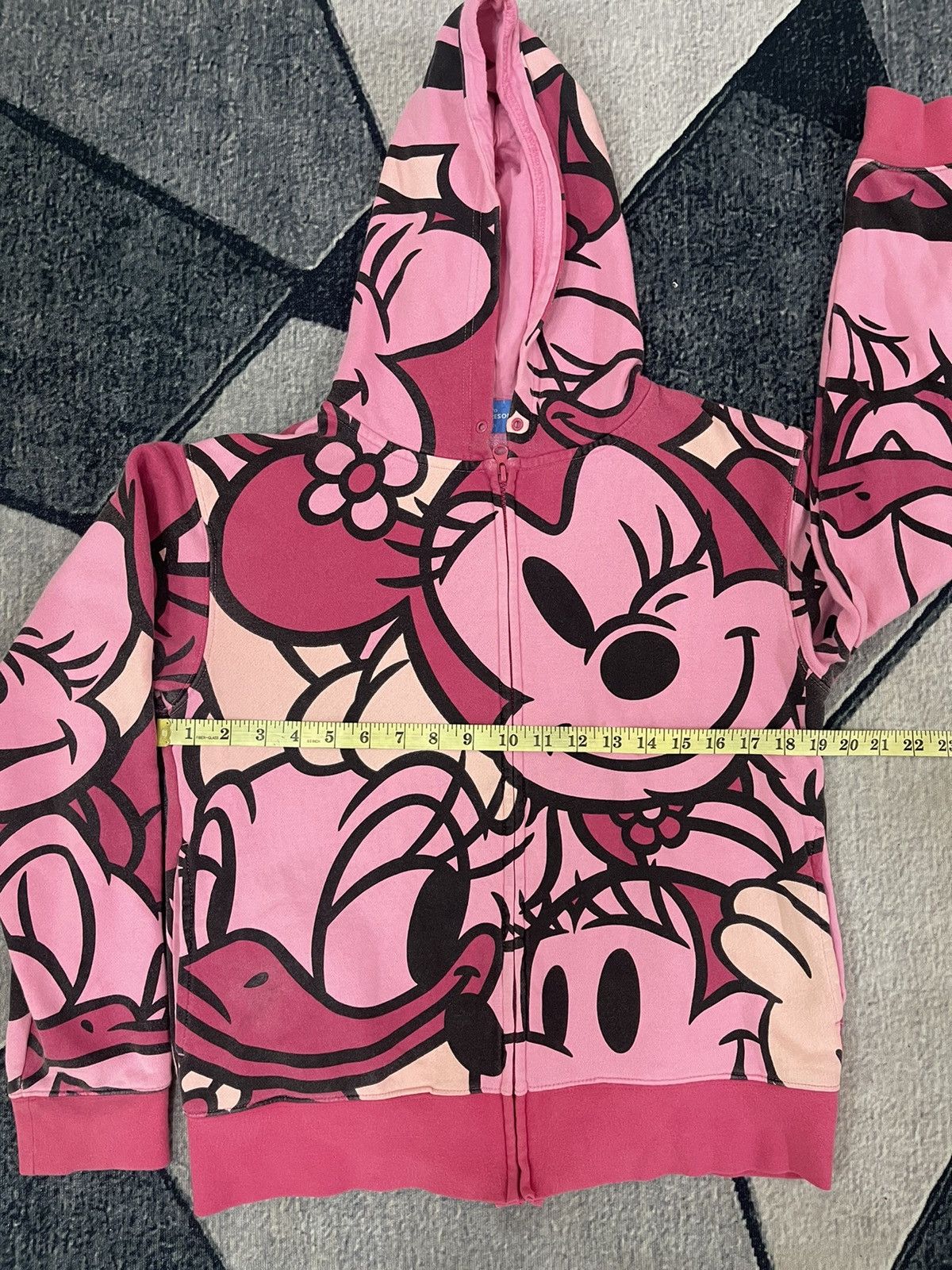 Disney × Japanese Brand × Mickey Inc Very Rare Mickey & Minnie Mouse Overprint Hoodie Size US S / EU 44-46 / 1 - 3 Thumbnail