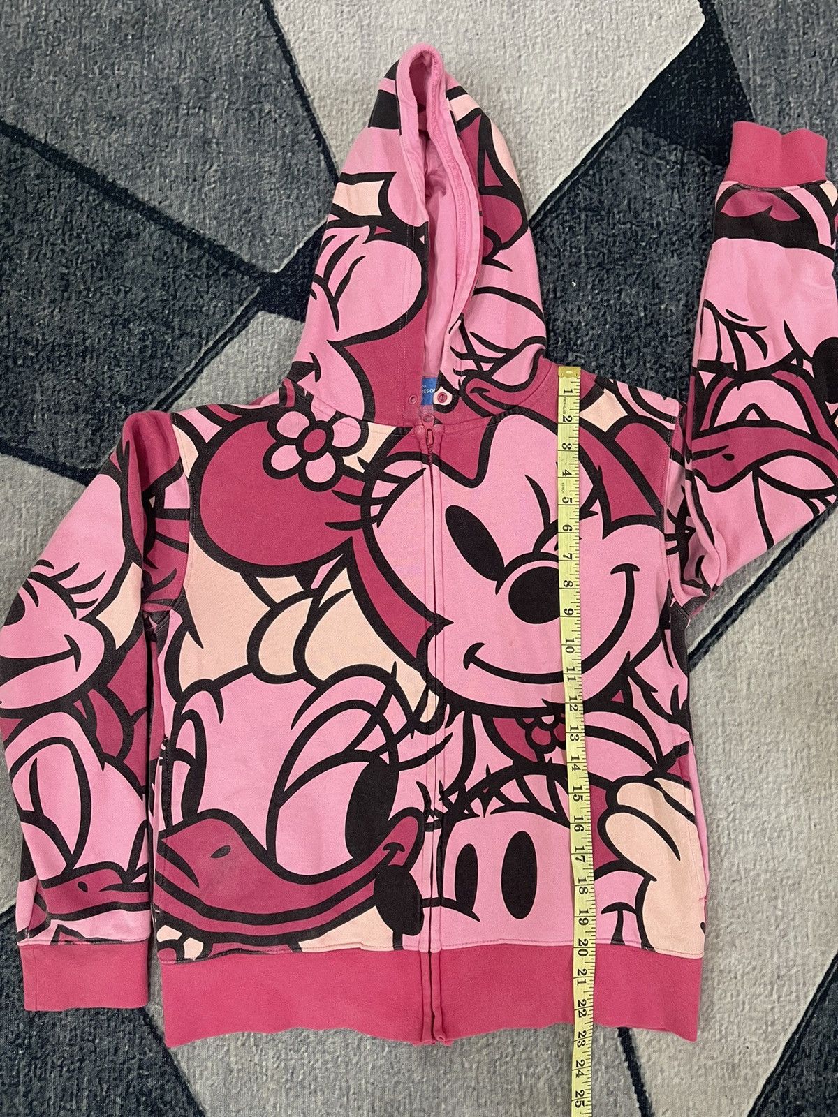 Disney × Japanese Brand × Mickey Inc Very Rare Mickey & Minnie Mouse Overprint Hoodie Size US S / EU 44-46 / 1 - 2 Thumbnail